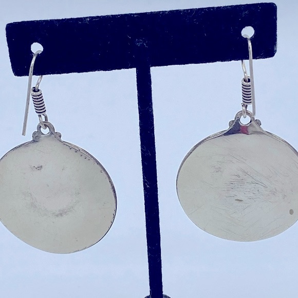 Tibetan Silver Round Disc Blue Lapis And Turquoise Inlay 1 1/2” Diameter - Picture 2 of 8